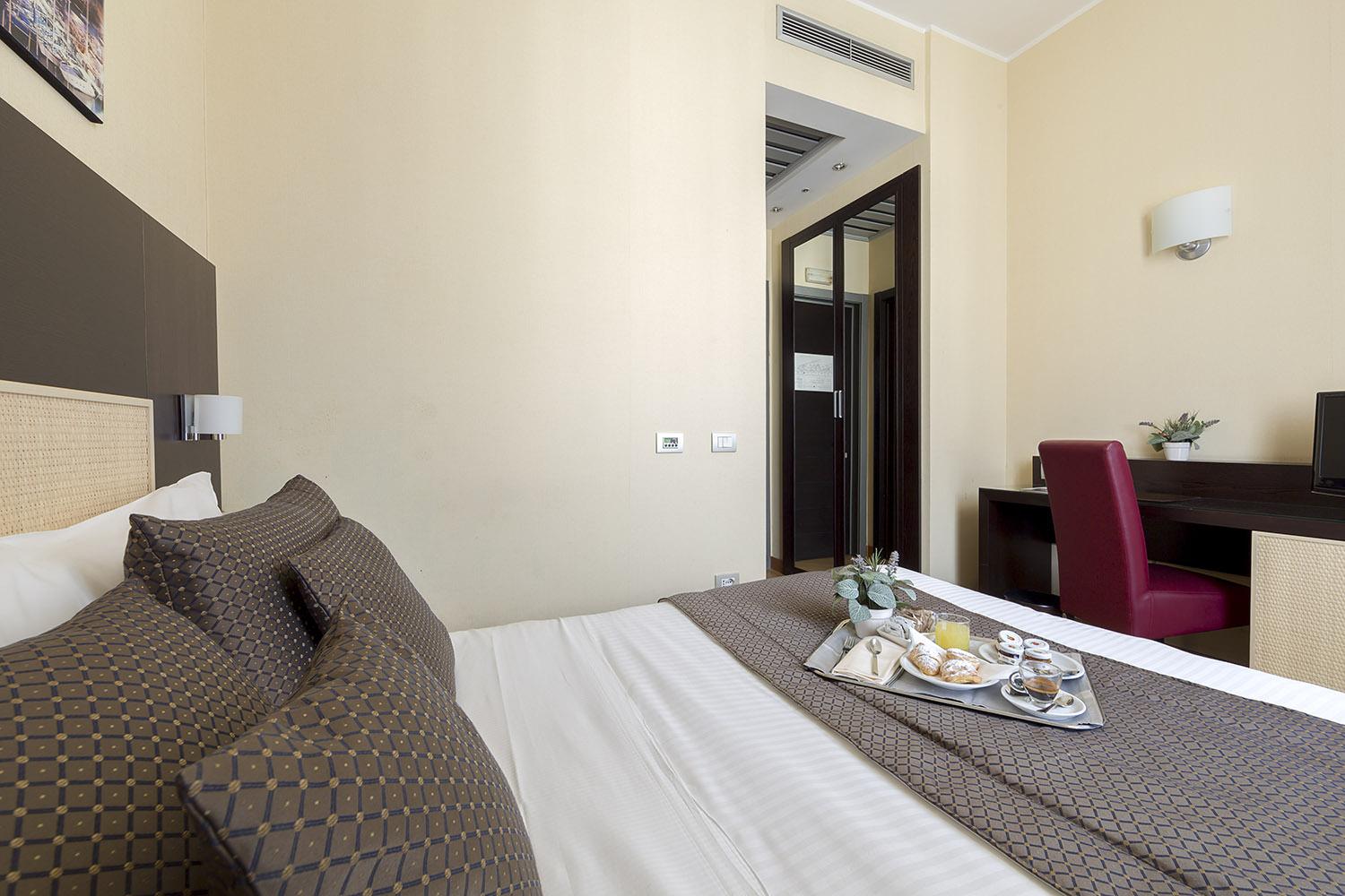 Hotel Naples Exterior photo